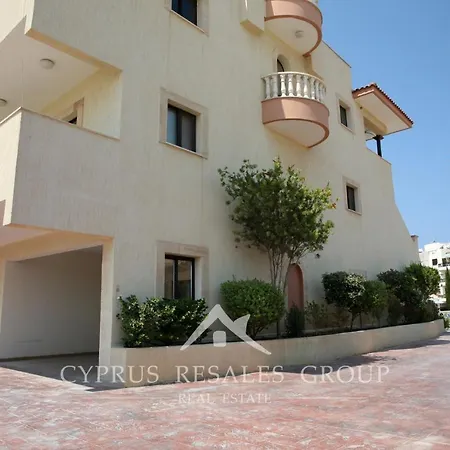 Pool Side 2 Bedroom Queens Gardens Complex Daire