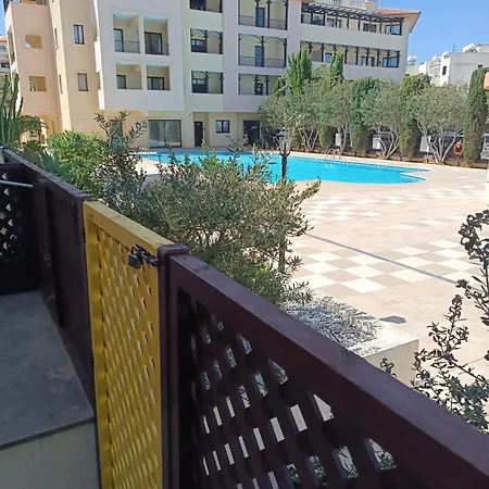 Pool Side 2 Bedroom Queens Gardens Complex * Paphos