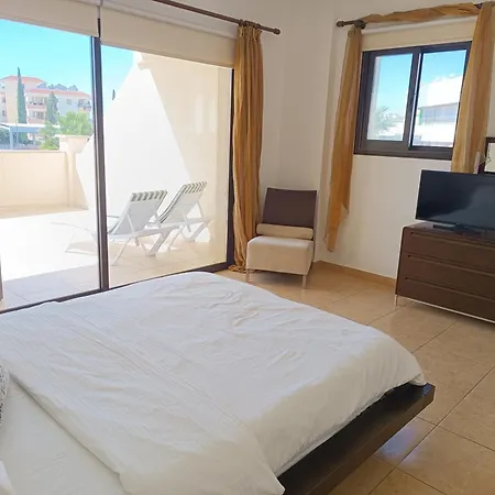 Pool Side 2 Bedroom Queens Gardens Complex Apartment Paphos