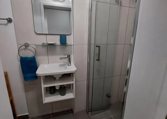 Apartamento Pool Side 2 Bedroom Queens Gardens Complex