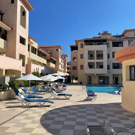Apartament Pool Side 2 Bedroom Queens Gardens Complex *