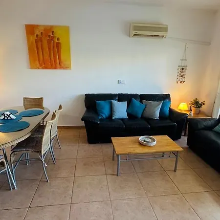 Pool Side 2 Bedroom Queens Gardens Complex * Paphos