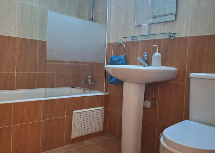 Apartamento Pool Side 2 Bedroom Queens Gardens Complex