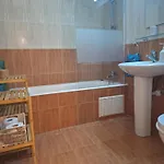 Pool Side 2 Bedroom Queens Gardens Complex Appartement