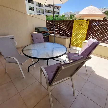 Pool Side 2 Bedroom Queens Gardens Complex Пафос