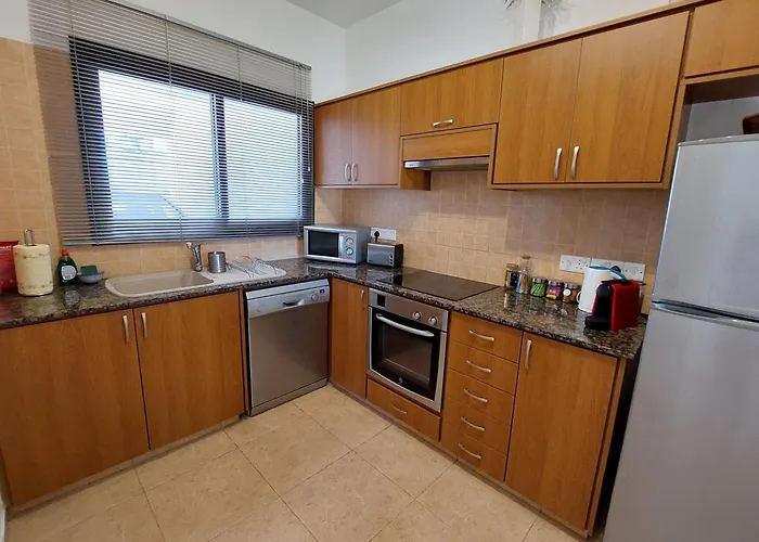 Lägenhet Pool Side 2 Bedroom Queens Gardens Complex *