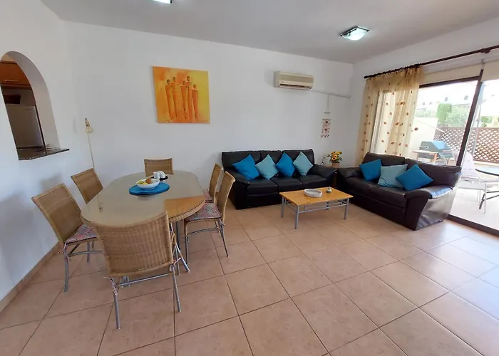 Lägenhet Pool Side 2 Bedroom Queens Gardens Complex