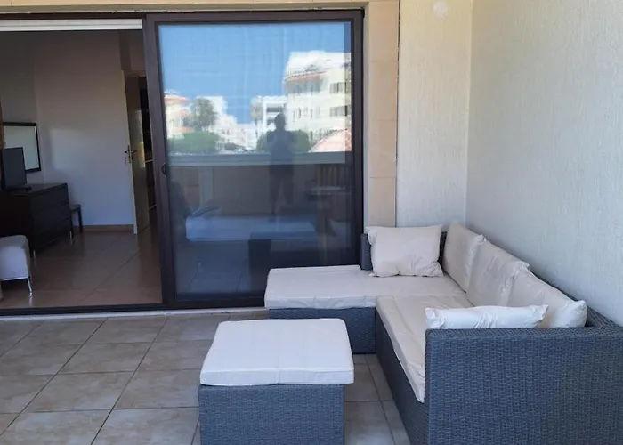 Pool Side 2 Bedroom Queens Gardens Complex * Paphos