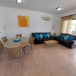 Appartamento Pool Side 2 Bedroom Queens Gardens Complex